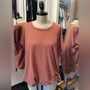 Calvin Klein Rust Red Striped Short Sleeve Tee w/Side Tie, Size Medium